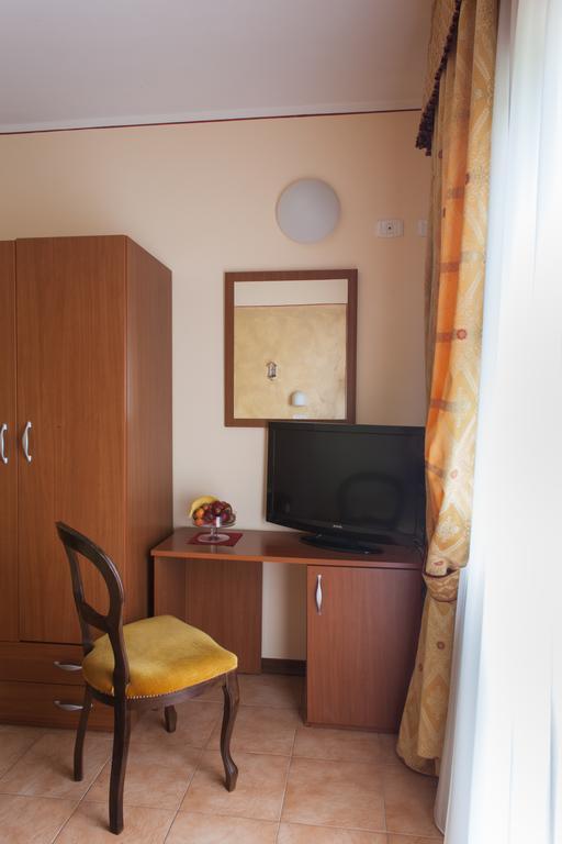 Hotel Fabbrini Abbadia San Salvator Pokoj fotografie